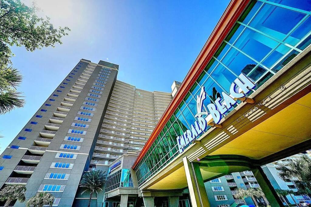 Beautiful Beachfront Paradise! Emerald Beach Resort Panama City Beach Kültér fotó